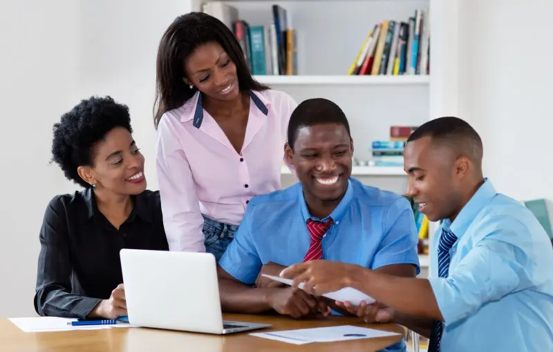 DeWatermark.ai 1736168522580